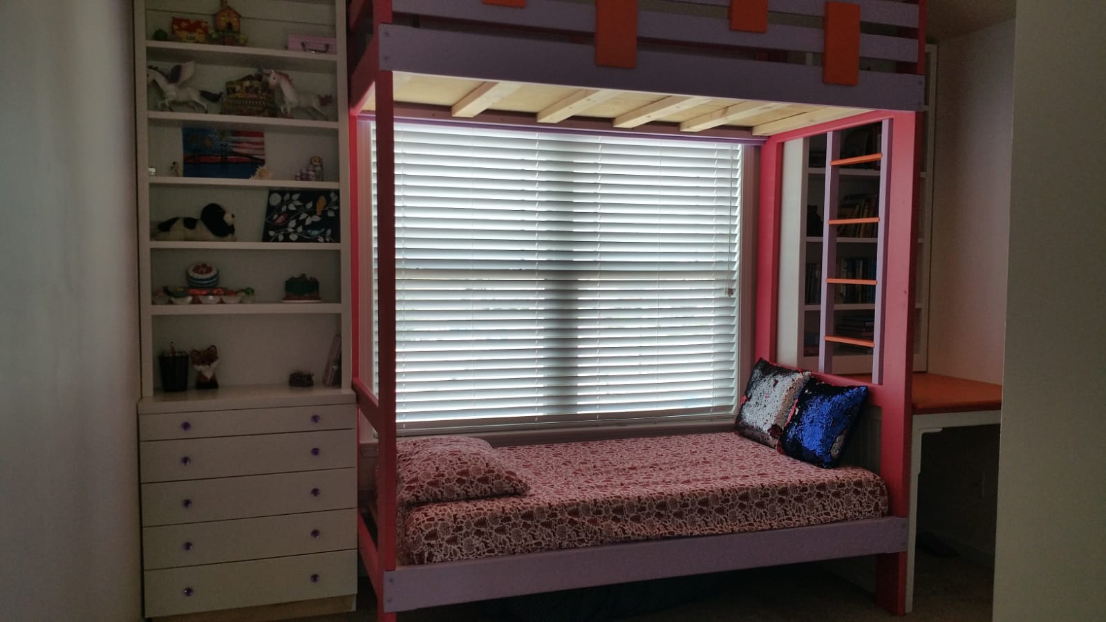 Kids Bedroom Suite gallery image 2