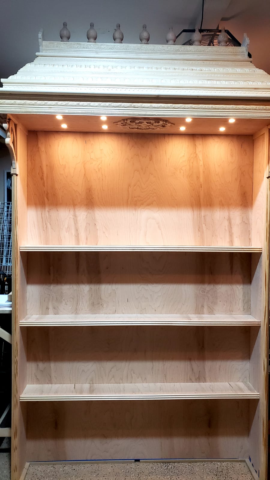 Vertical Space-Saver Mandir gallery image 12